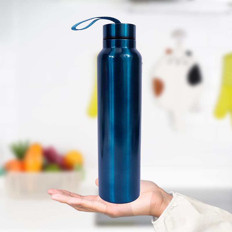 Termo-de-acero-inoxidable-con-correa-para-deportes-azul-950-ml-Miniso-7-8355