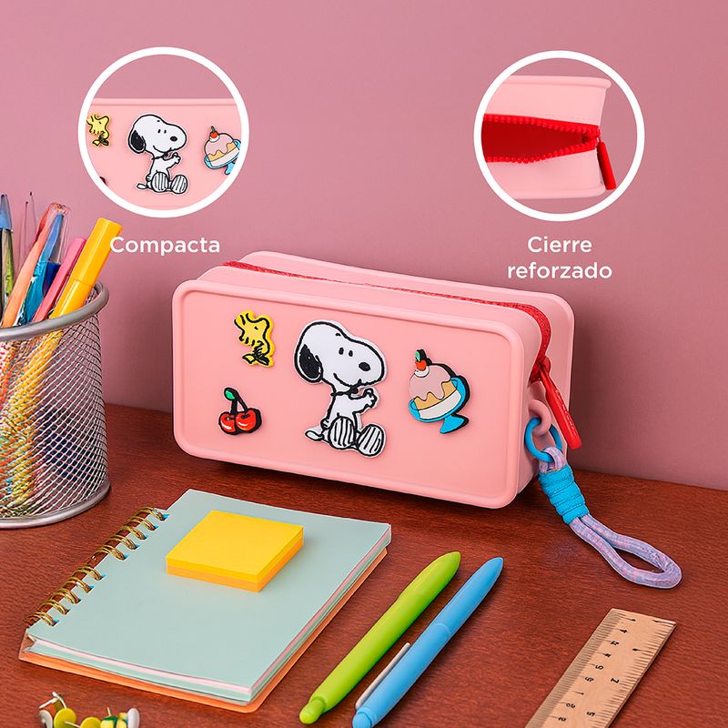 Cosmetiquera-snoopy-silicon-cuadrada-rosa-Snoopy-Colorfull-5-29635