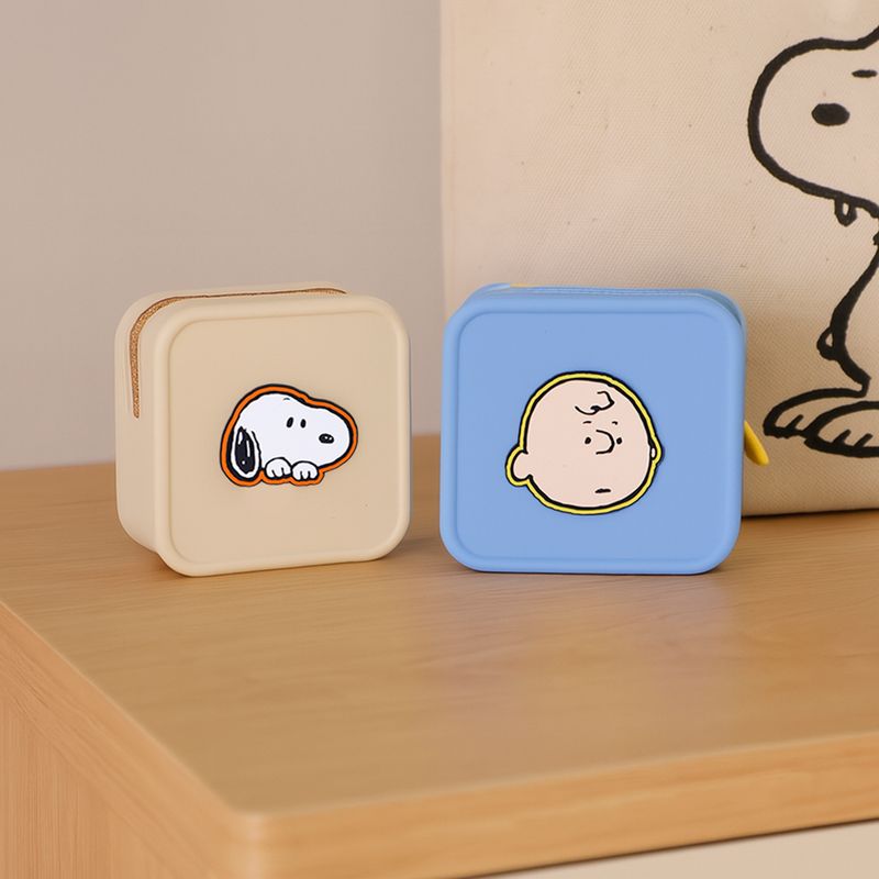 Monedero-cuadrado-silicon-snoopy-varios-personajes-Snoopy-2-28826