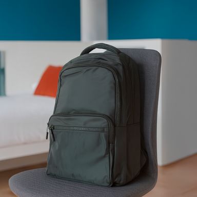 Mochila deportiva grande bolsillos al frente verde militar -  Miniso