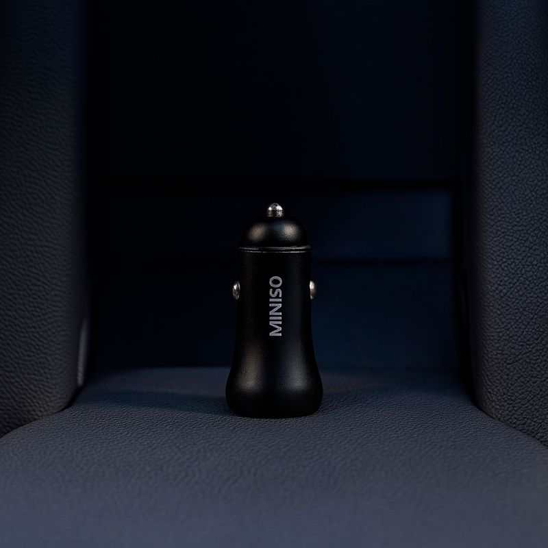 Cargador-de-dos-salidas-para-coche-usb-y-tipo-c-modelo-u18-negro-Miniso-2-8984