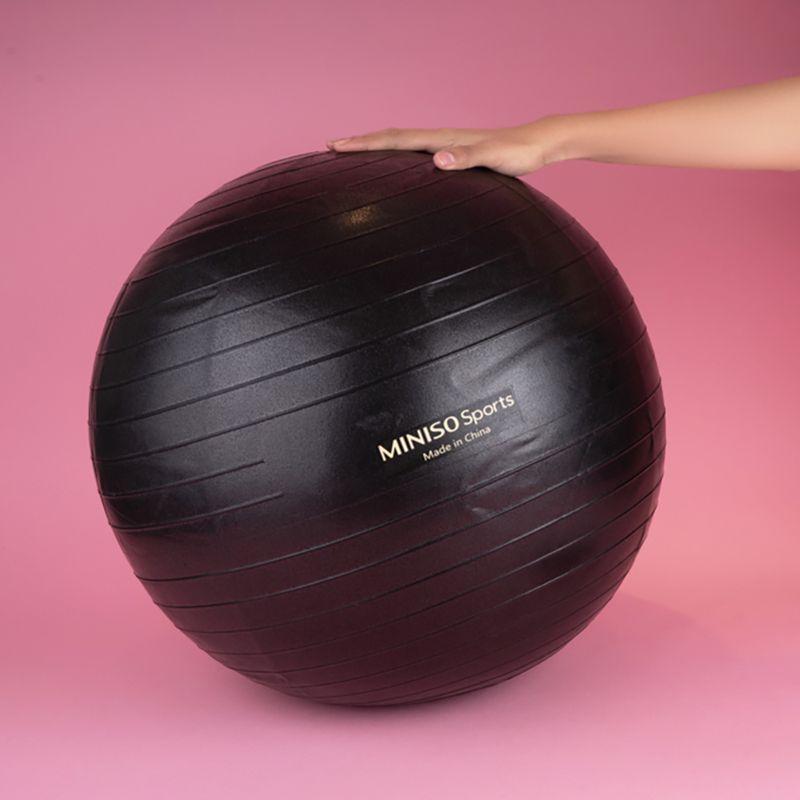 Pelota-de-ejercicios-de-yoga-de-65-cm-nueva-serie-de-colores-negro-Miniso-2-28412