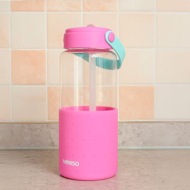 Tomatodo de plástico de color solido 3.0 con correa de 1100 ml rosa -  Miniso