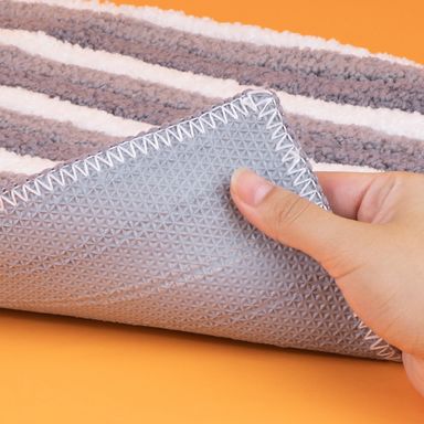 Tapete decorativo alfombra de piso con mechones a rayas degradadas gris -  Miniso
