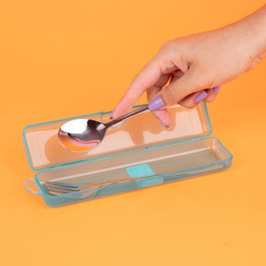 Cubiertos portátiles de estilo europeo verde con estuche -  Miniso