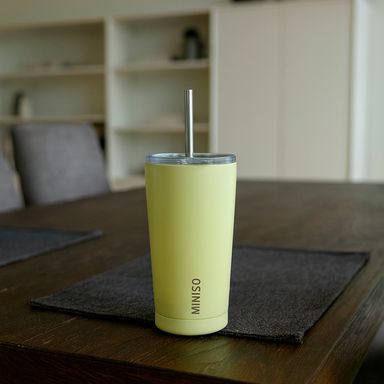 Tomatodo de acero con popote de doble pared colección black & white 580 ml verde -  Black & White