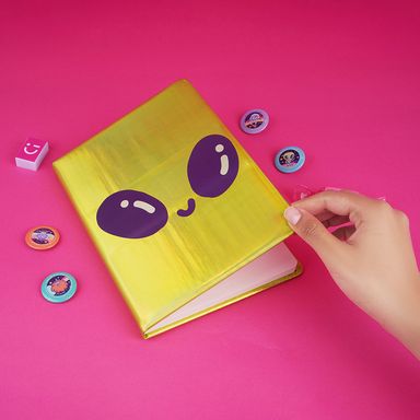 Libreta tapa dura holográfico A5 80 hojas serie vb alien -  Vania Bachur