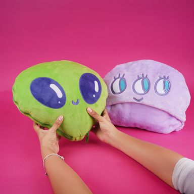 Manta miniso by vania bachur alien verde -  Vania Bachur