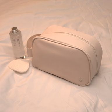 Cosmetiquera con asa sintética beige 25x10x15 cm -  Miniso