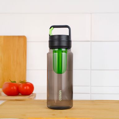 Tomatodo con tapa enroscable plástico negro 850 ml -  Miniso