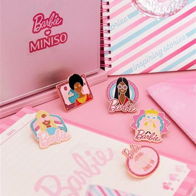 Pin decorativo metálico multicolor barbie -  Barbie
