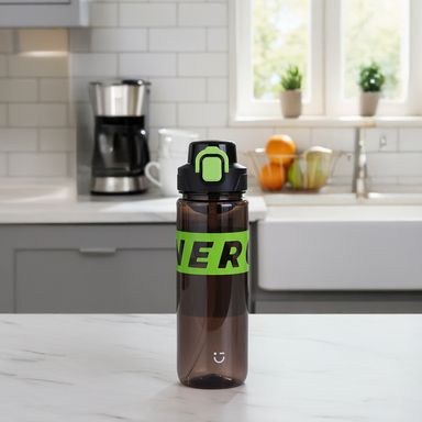 Tomatodo de plástico con tapa abatible de la serie sports 800 ml negra y verde miniso -  Miniso