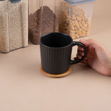 Taza con tapa cerámica negra 320 ml -  Miniso