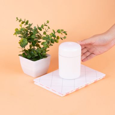 Humidificador luz led sintético 8.5x8.5x12.5 cm -  Miniso