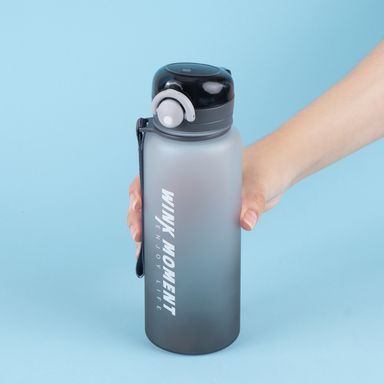 Tomatodo con tapa enroscable minimalista plástico degradado 700 ml -  Miniso