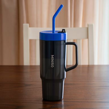 Tomatodo con tapa y sorbete plástico negro 1250 ml -  Miniso