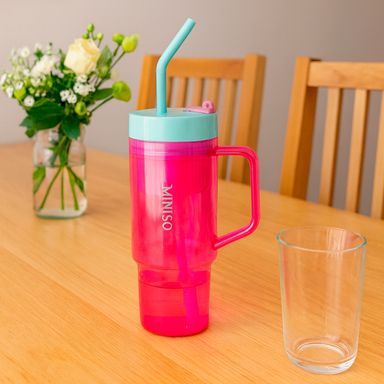 Tomatodo con tapa y sorbete plástico rosa 1250 ml -  Miniso