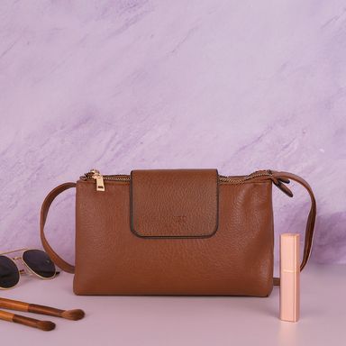 Bolso crossbody tipo piel sintético café oscuro 24x5x15 cm -  Miniso