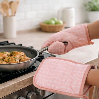 Set de guante y agarradera para cocina miniso cuadritos rosa -  Miniso