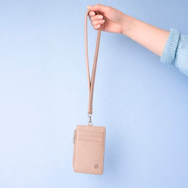 Tarjetero miniso básico con correa y monedero beige -  Miniso