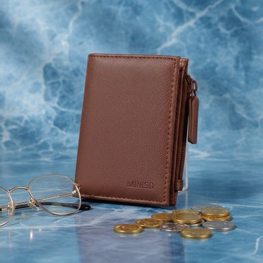 Cartera para hombre con compartimento de cierre plegable sintética café 10.5x12 cm bifold -  Miniso