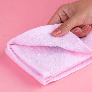 Toalla para manos mini family 100 % poliéster rosa 75x35 cm memo -  Mini Family