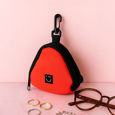 Monedero diseño de triangulo textil rojo 12x10x3 cm -  Miniso