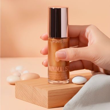 Iluminador líquido corporal minimalist tono 01 26 ml -  Minimalist